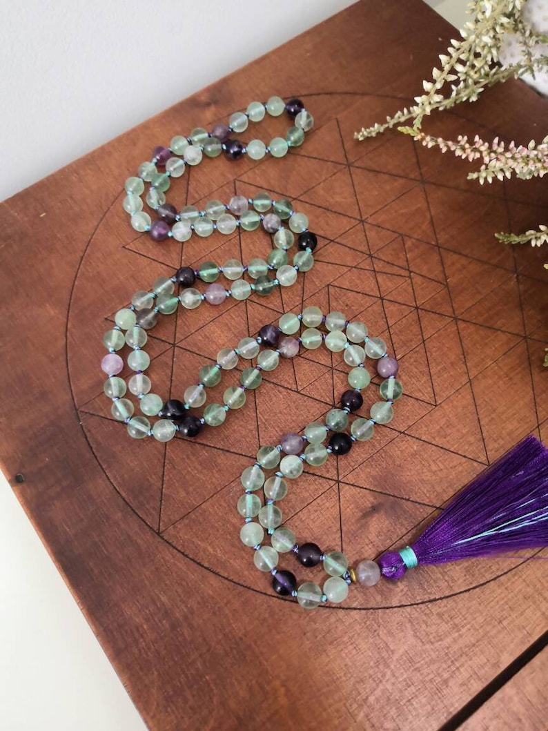 108 beads mala Fluorite Mala Fluorite necklace Tassel necklace Purple necklace Meditation mala Hand knotted mala necklace