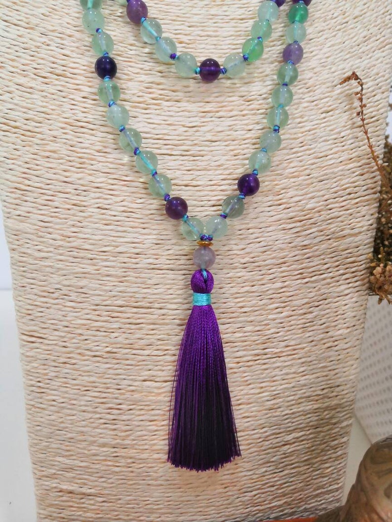 108 beads mala Fluorite Mala Fluorite necklace Tassel necklace Purple necklace Meditation mala Hand knotted mala necklace