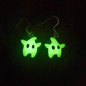 Glow in the Dark Super Mario Star Drop and Dangle Earrings - Etsy