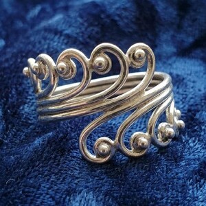 Anillo llamativo de plata de ley 925 con diseño en espiral, banda ondulada de estilo bizantino, anillo único de filigrana multihilo, anillo de estilo bohemio, regalo para ella.