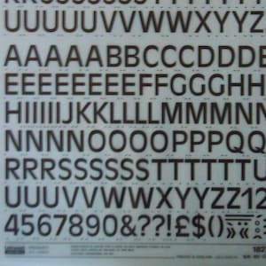 OLIVA ANTIGUO MEDIANO - Transferencias de letras instantáneas Letraset (elige el tamaño de fuente)