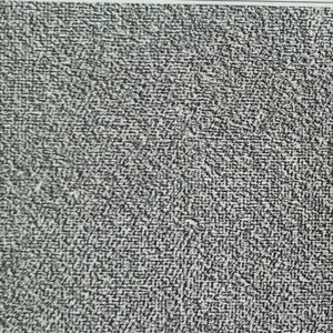 Peut inclure: Papier à motifs noir et blanc avec le texte "Letratone" et "HEAT RESISTANT a Letraset product printed in England" et "LT136" dans le coin supérieur droit.