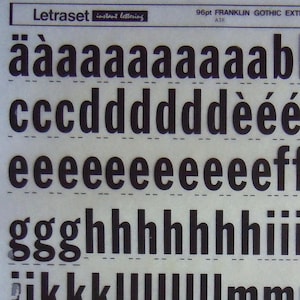 FRANKLIN GOTHIC Extra CONDENSADO (48pt/42pt) Transferencias de letras instantáneas Letraset (elija el tamaño de fuente)