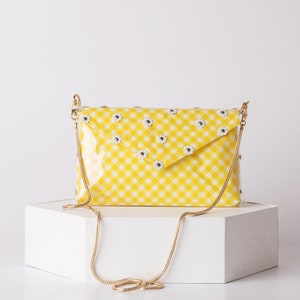 Shoulder crossbody bumbag all in one yellow gingham daisy flower w zipper and magnetic clasp purse party handbag cute transparent
