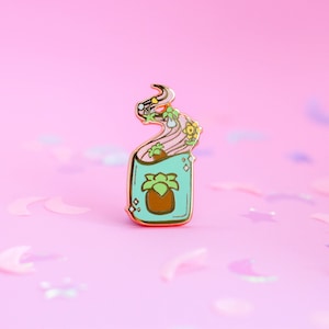 Stardew Spring Seed Pack - Gold Enamel Pin