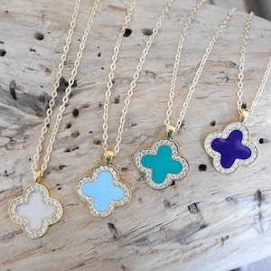 Minimalist boho chic necklace in fine gold chain with white, turquoise green, purple or blue clover pendant (COCH25) Gift for women or girls