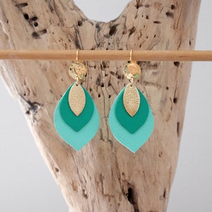 Leaf earrings in water green, mint green and gold leather. Drop earrings in green and gold leather. Women&#39;s Christmas gift.