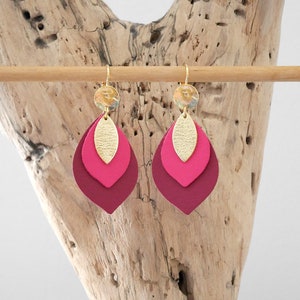 Leaf earrings in purple, fuchsia pink and gold leather. Drop earrings in purple, fuchsia and gold leather. Christmas gift for women.