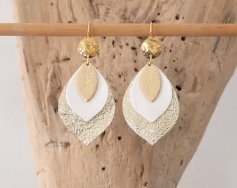 Leaf earrings in white and gold leather. Drop earrings in white and gold leather. Christmas gift for women. Evening or ceremony curls