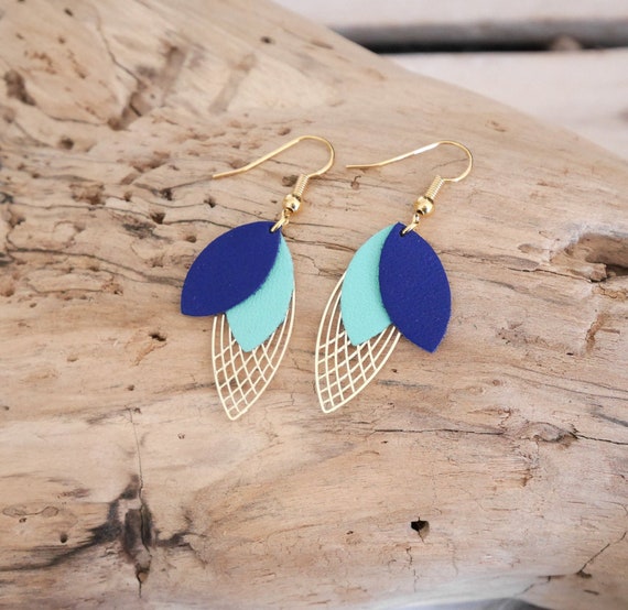 Boucles d'oreilles feuilles cuir vert menthe et bleu marine, boucles cuir feuilles, boucles en cuir bleu marine, vert et doré (BO361marment)