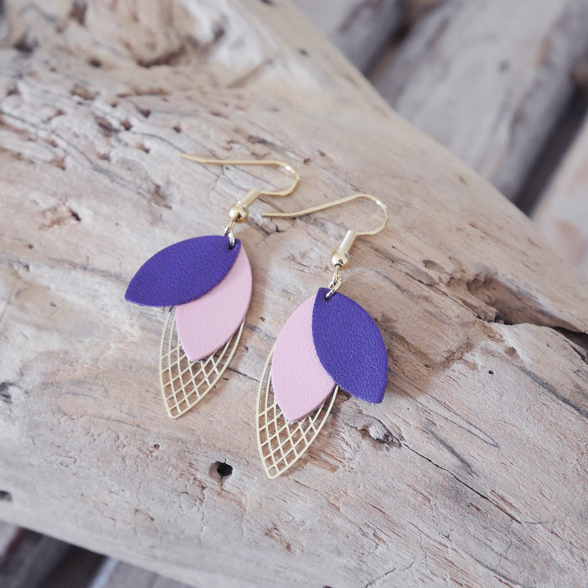 紫と明るいグリーン、ライトピンク、モーブ、ターコイズグリーンの