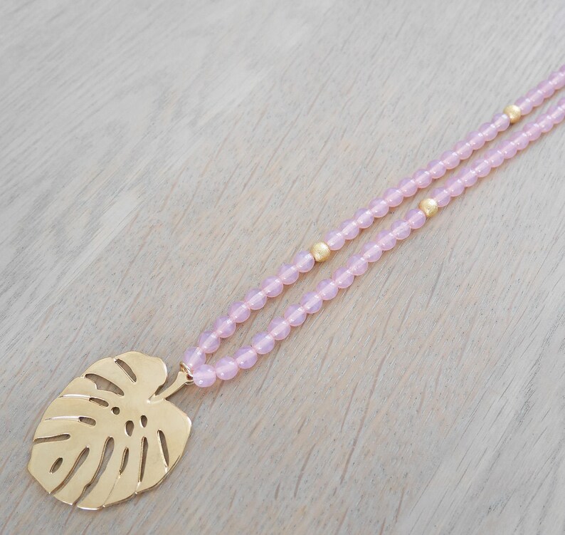 pendant SAUT17 Necklace boho chic beaded pink opal and gold with exotic Leaf Philodendron