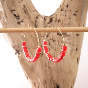 Red and gold heishi Creole earrings. Golden Heishi Creoles. (BO257rouge)