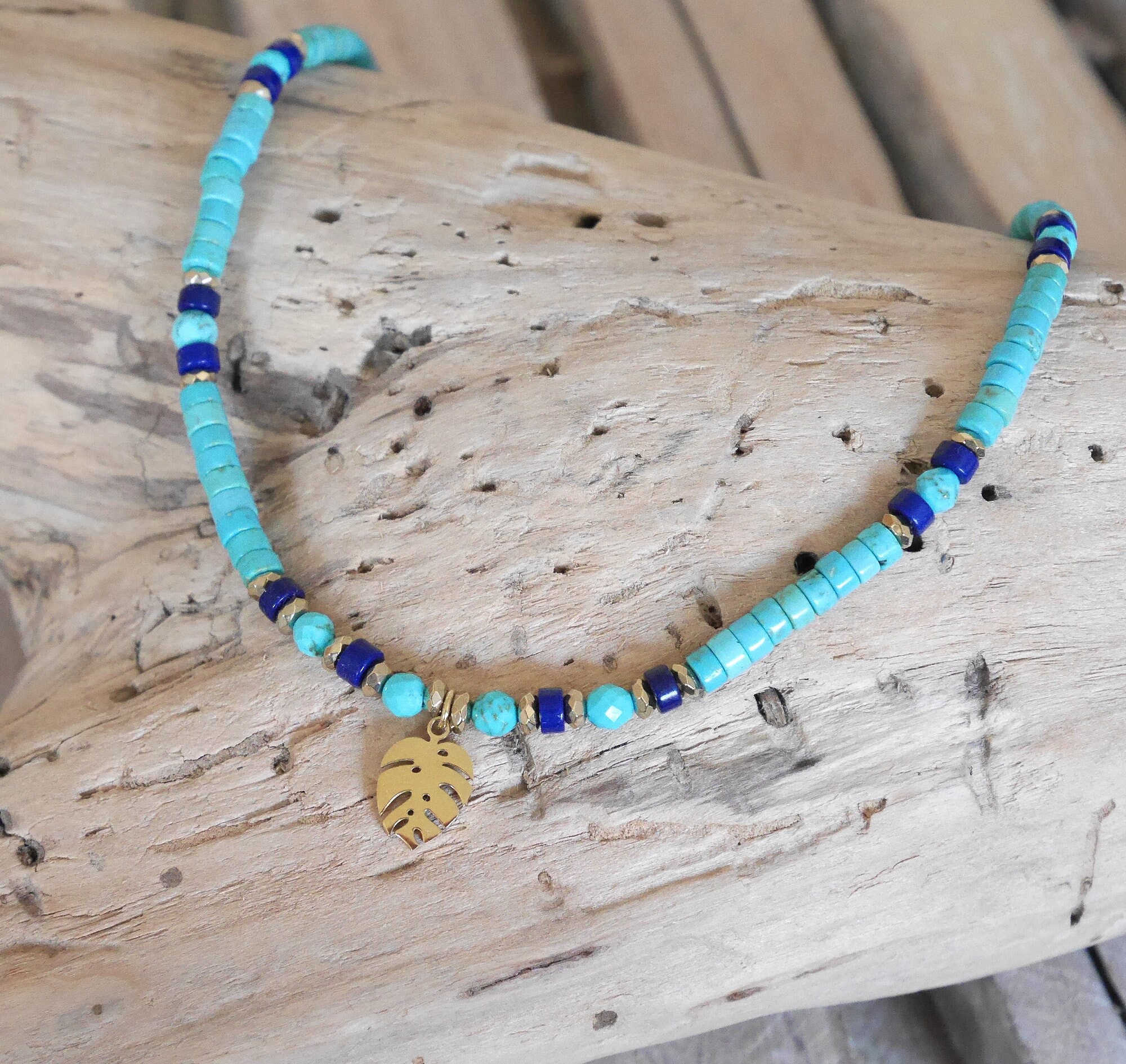 ヘイシビーズのターコイズ糸ネックレス