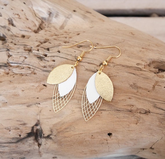 Leaf Stud Earrings in 9ct Yellow Gold
