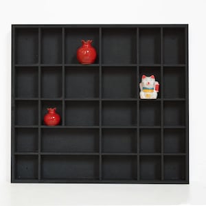 Présentoir en bois noir, étagère à épices 28 compartiments, étui à souvenirs de collection de bibelots, étagère, boîte d'ombre, organisateur, chambre d'enfants