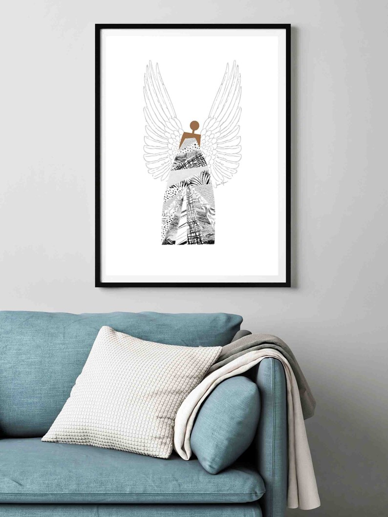 Puede incluir: Una impresi&oacute;n de arte abstracto en blanco y negro de un &aacute;ngel con alas. El &aacute;ngel lleva un vestido hecho de formas y patrones geom&eacute;tricos.