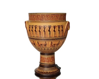 博物館のレプリカ - イルカの模様が描かれた古代ギリシャの陶器の