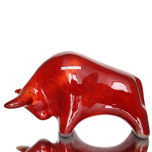 Figurine de taureau en céramique rouge - OTTO KERAMIK