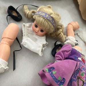 DOLL REPAIR SERVICE. Madame Alexander Dolls Repair, Retring, Vintage Wendy, Cissette, Lissy. I do not sell dolls