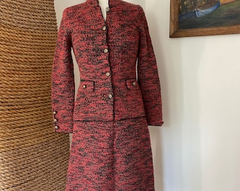 Vintage 1980er Jahre Strick Rock und Jacke Anzug Set, Jackie O Stil Wolle Set Größe Small Medium Red Bergdorf Goodman passender Wollanzug Set