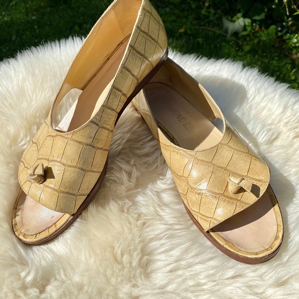 Vintage 1980s Joan & David Couture yellow croc embossed sandals, Made in Italy, Size 6 handmade leather sandals