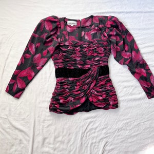 Vintage 80s floral silk ruched top with velvet trim size small, long sleeve floral cinched waist top