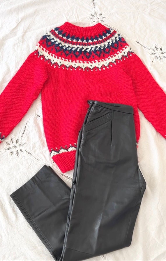 What To Wear With Black Leather Pants For Women