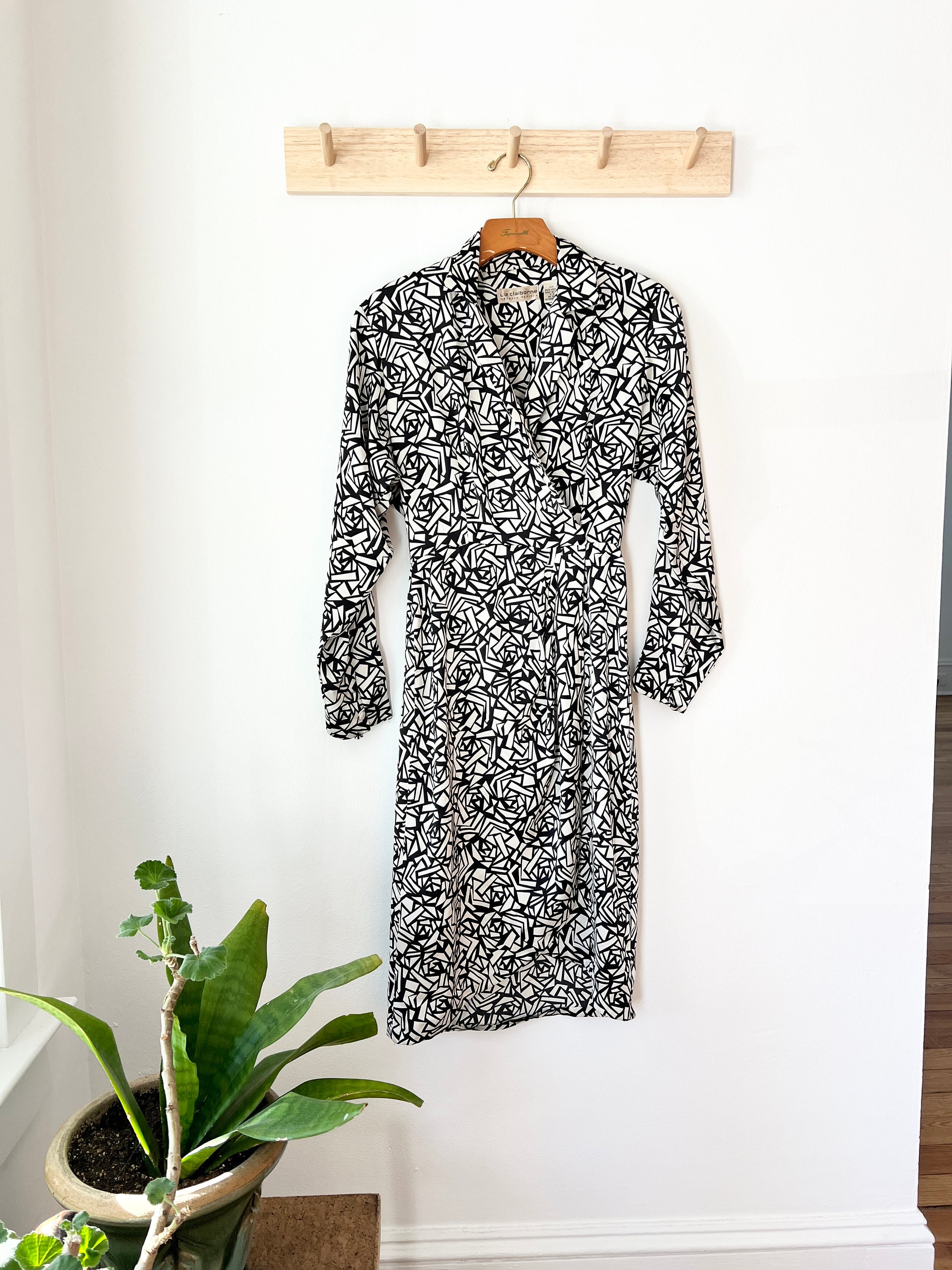 Vintage 90s Liz Claiborne Wrap Dress Size 2p, Black and White
