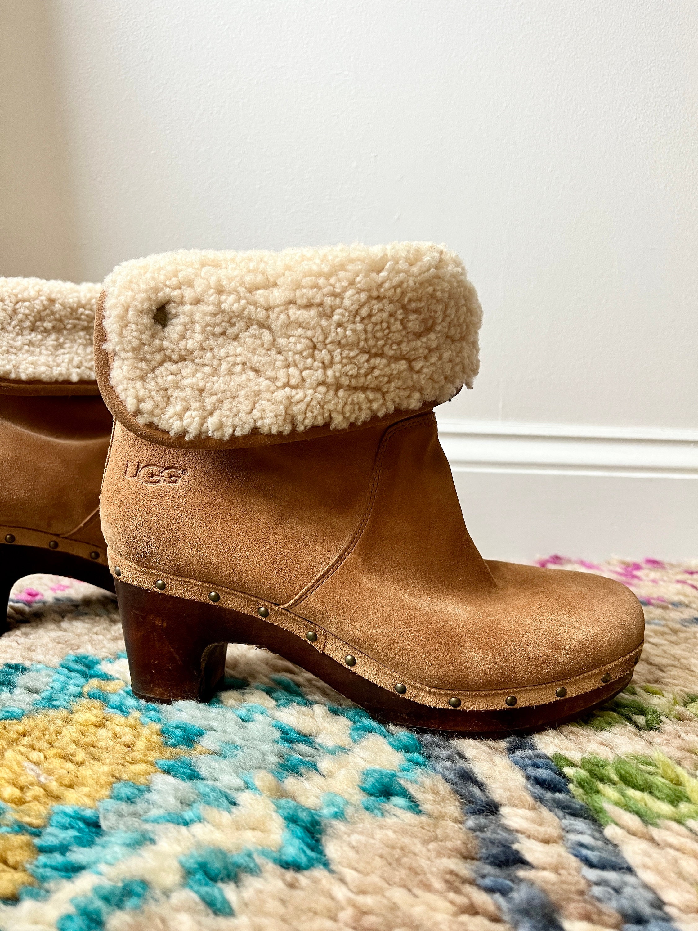 Ugg Shearling Clog Suede Booties Size 9 Tan Wood Bottom Clog - Etsy Israel