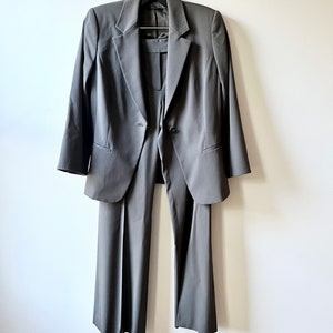 Vintage 90s Tahari wool minimalist suit size medium