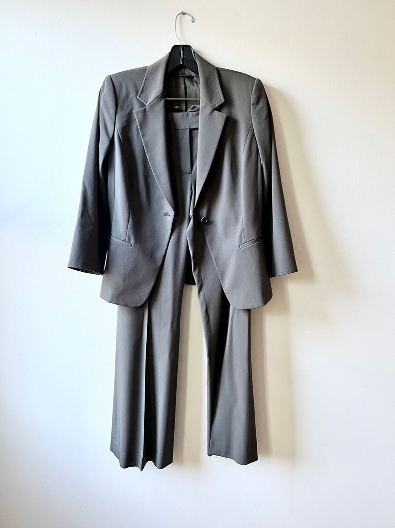 Vintage 90s Tahari wool minimalist suit size medium