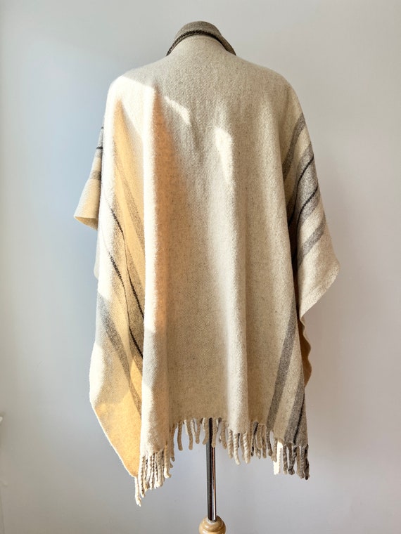 Vintage 60s striped ivory wool cape with attached… - image 7
