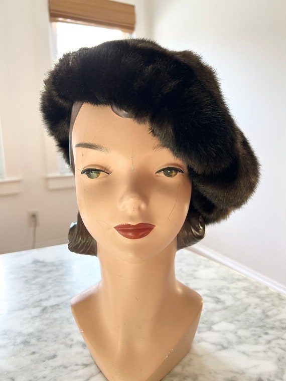 Vintage 1960s faux fur brown beret, chic vegan fu… - image 2