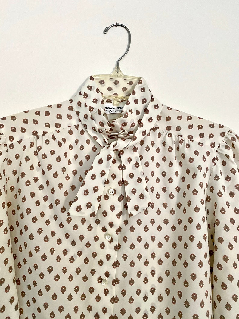 Vintage 1970s printed pussybow blouse / high neck secretary | Etsy