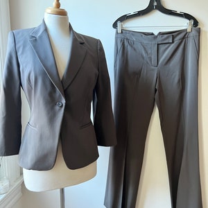 Vintage 90s Tahari wool minimalist suit size medium