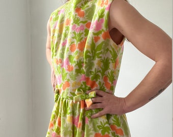 Vintage 1950s bright floral Lanz dress, sleeveless fit and flare bright pink green dress size small