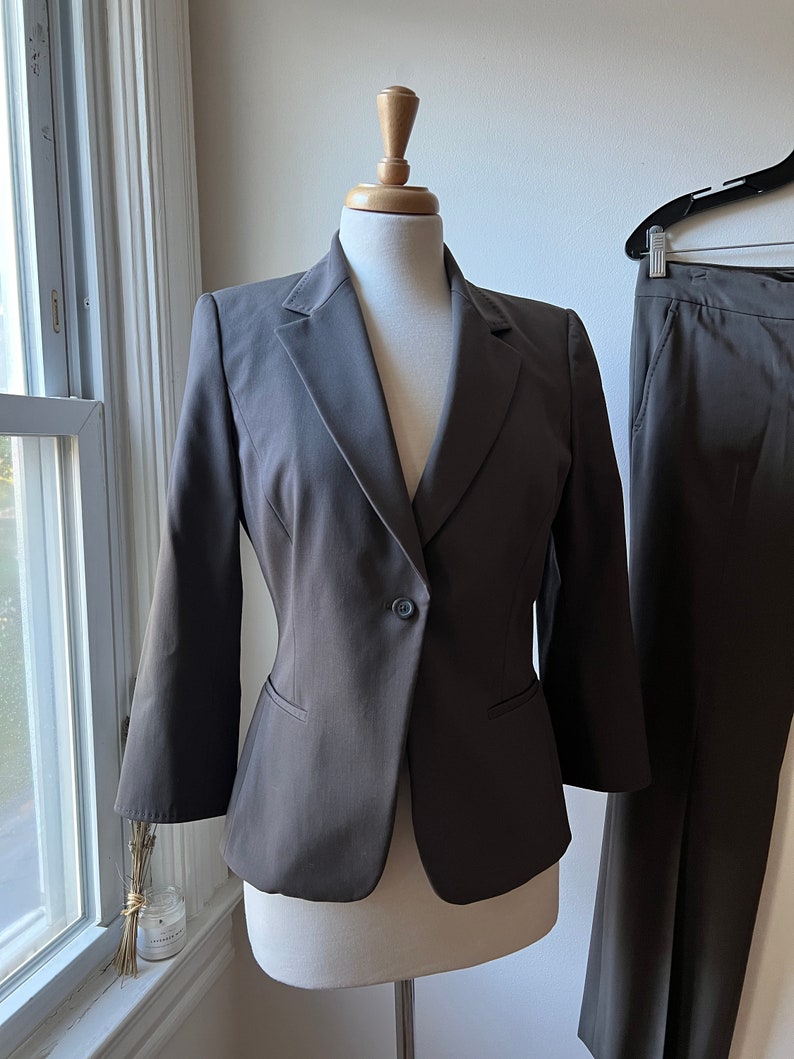 Vintage 90s Tahari wool minimalist suit size medium