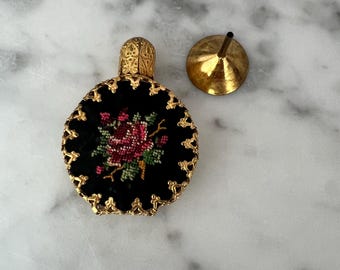 Filigranowy flakon na perfumy w stylu vintage, miniaturowy aplikator z różą igłową, miniaturowy flakon na perfumy, filigranowy flakon na perfumy