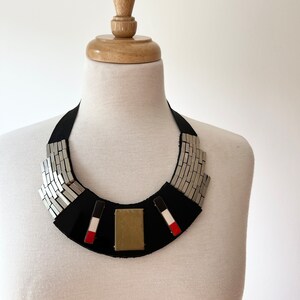 Oscar de la Renta Art Deco slabbetjeketting Herfst 2010 runway statement ketting, zilveren en gouden kraagketting