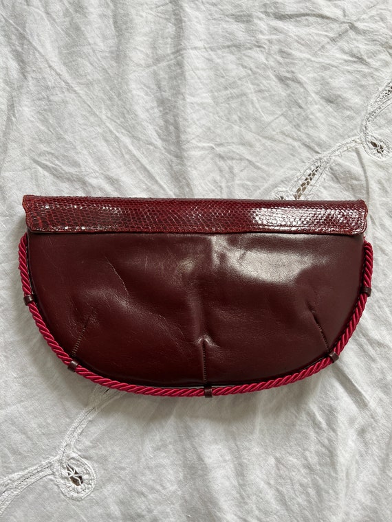 Vintage 70s red snakeskin clutch, burgundy leathe… - image 3