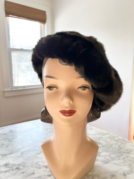 Vintage 1960s faux fur brown beret, chic vegan fur