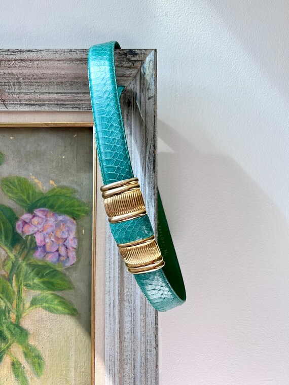 Vintage 80s Green Snakeskin Belt With Gold Hardware, Animal  display picture 3