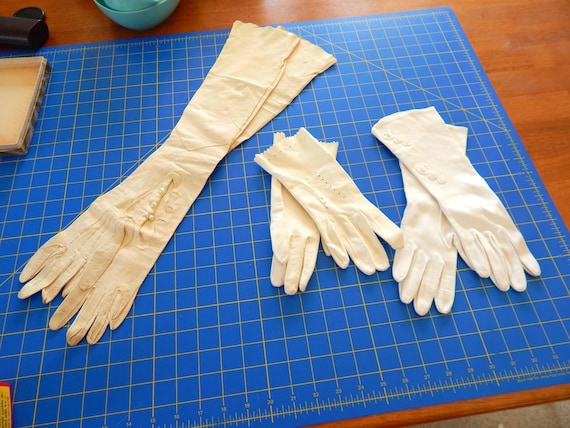 Opera Length Gloves Button Closure Vintage Leathe… - image 9