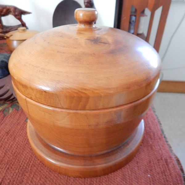 Lovely Hand Turned Vintage Nut Bowl with Lid - Turned Wooden Nut Bowl Jar - Lodge Art - Adirondack Decor -