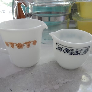 専用ページ　ビンテージ PYREX USA 蓋付　キャニスター旧ロゴ　B OLD PYREX BUTTER PRINT Table Ware/オールドパイレックス