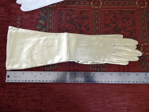 Fabulous Fownes Gold Lamé Long Gloves Size Large … - image 4