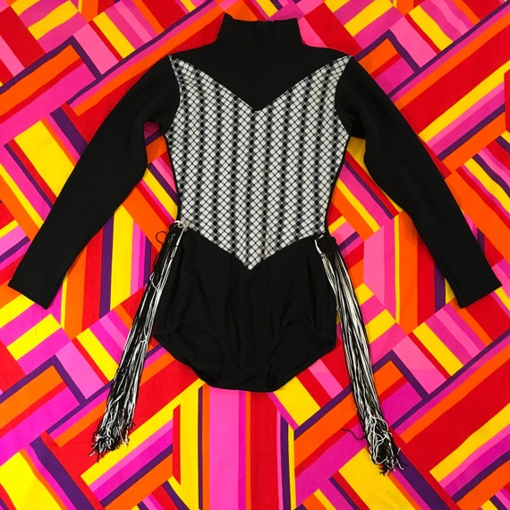 Vintage Black And White Long Sleeve Mockneck Leota