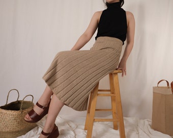 Vintage 1970s Fuzzy Cashmere Skirt L Peal Off-WhiteIvory Stretchy Knit Skirt N