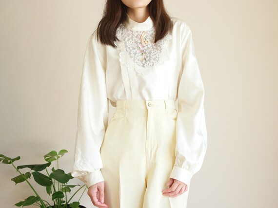 lace bib